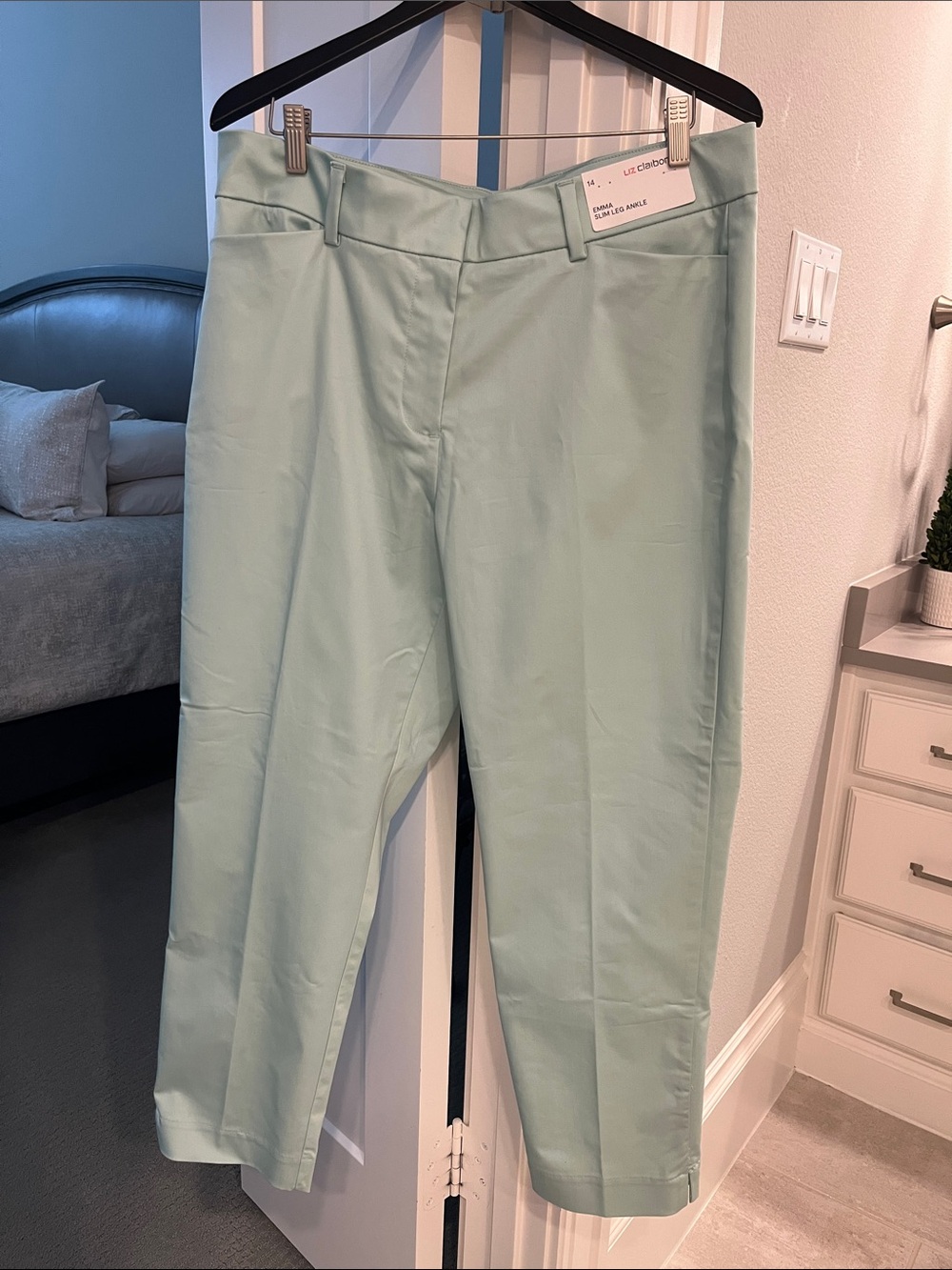 🩷 NWT Liz Claiborne Emma Slim Leg Ankle Pants Mint Green Size 14 Secret Slimming